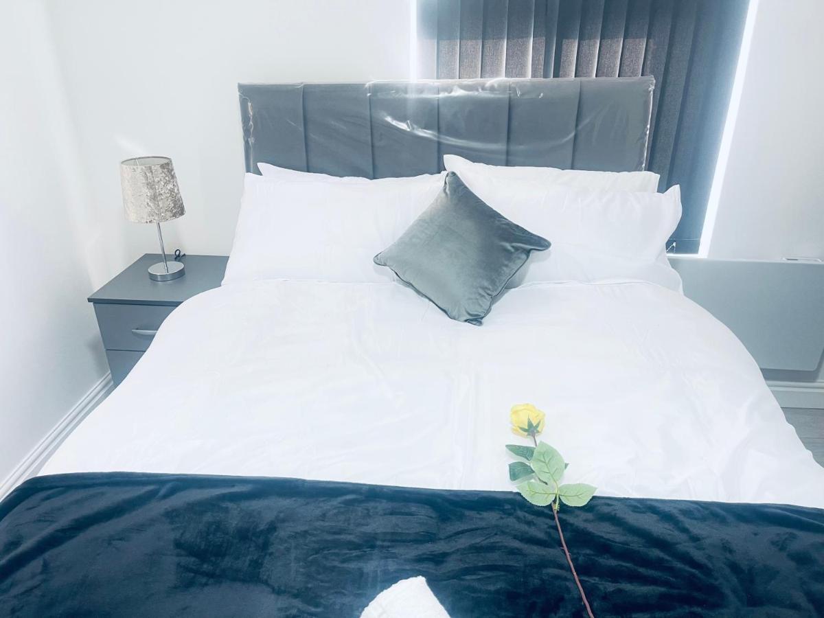 1 Bed Apartment Бірмінгем Екстер'єр фото