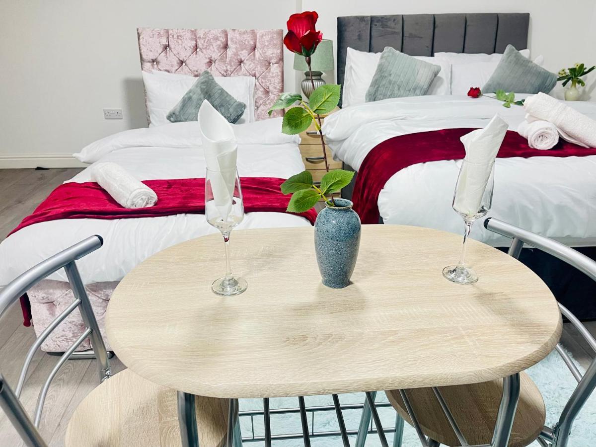 1 Bed Apartment Бірмінгем Екстер'єр фото