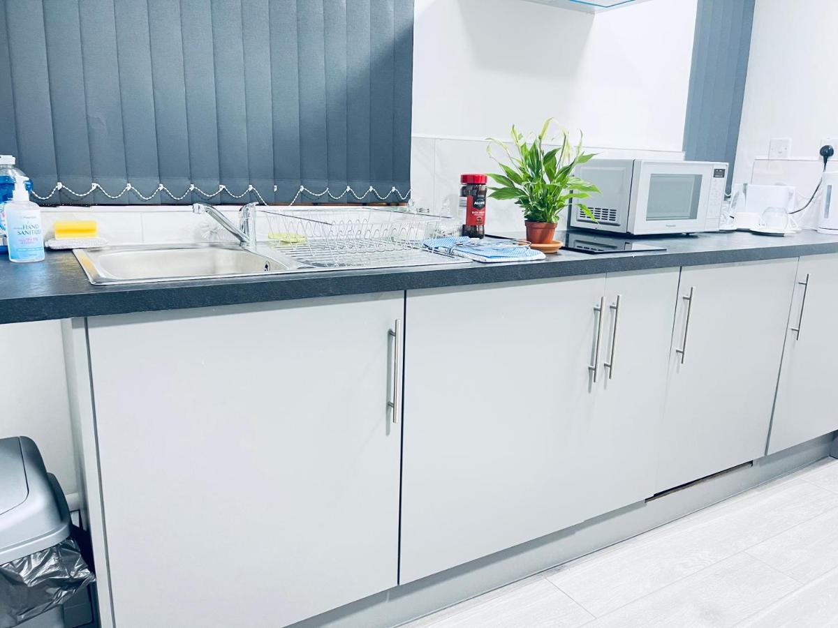 1 Bed Apartment Бірмінгем Екстер'єр фото